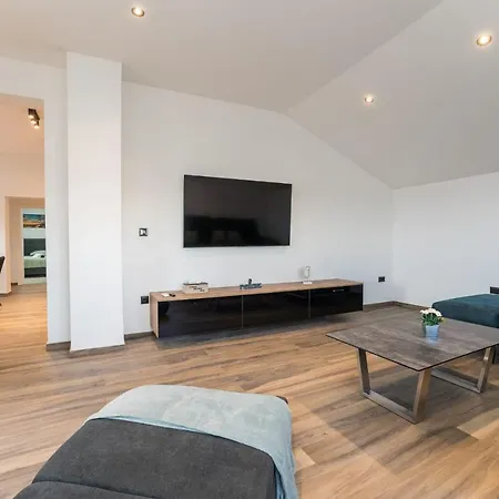 Relax 3bdr With Terrace And Bbq 자다르